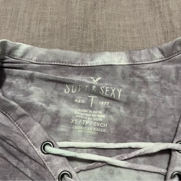 Y2K American Eagle Outfitters Gray Tie dye Lace front top long sleeve 2000s - Picture 4 of 6